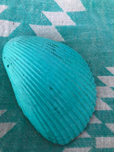 Load image into Gallery viewer, Fish trinket tray Shell Art